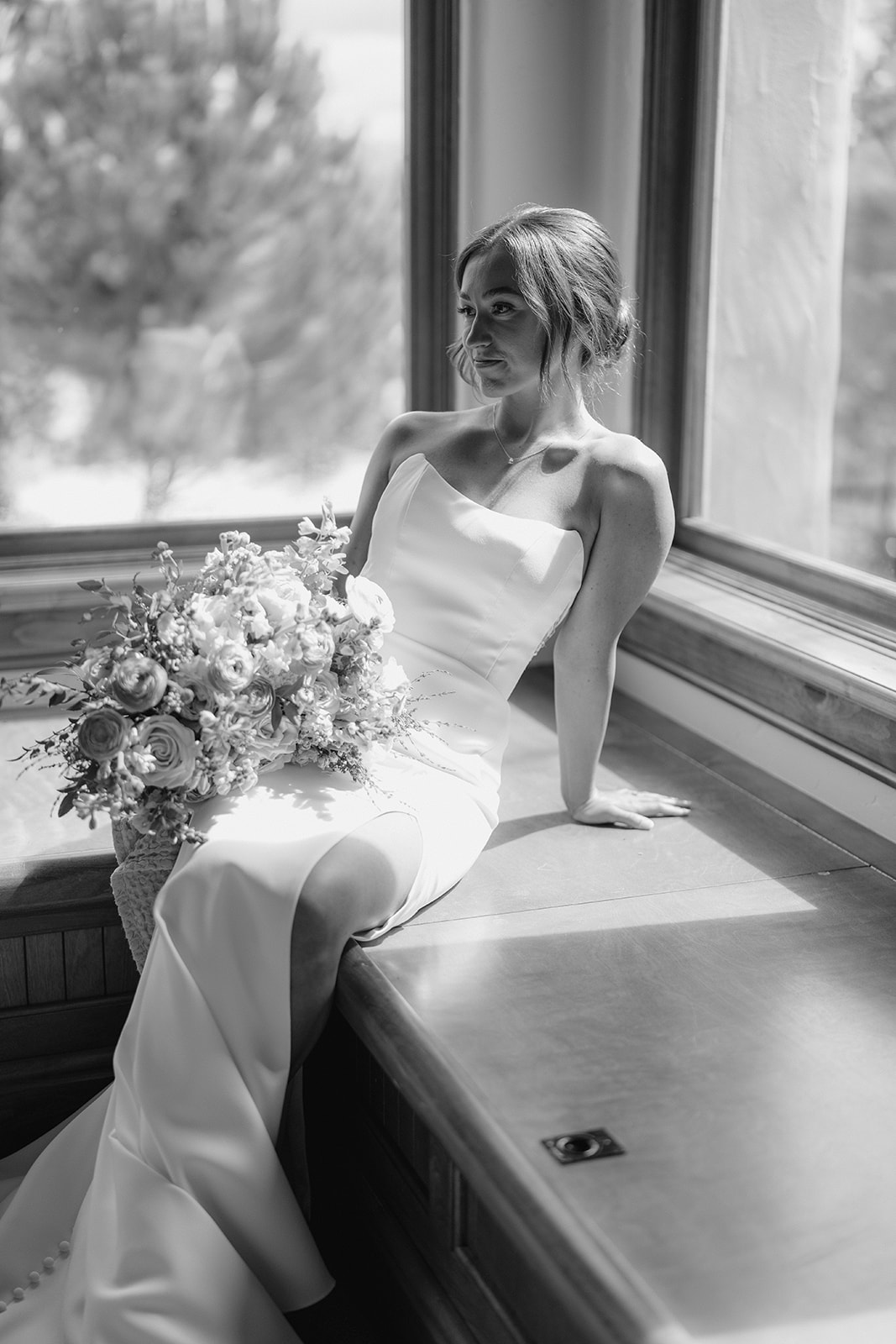 bride gets poses for wedding in San Luis Obispo CA, photography by Cobblestone