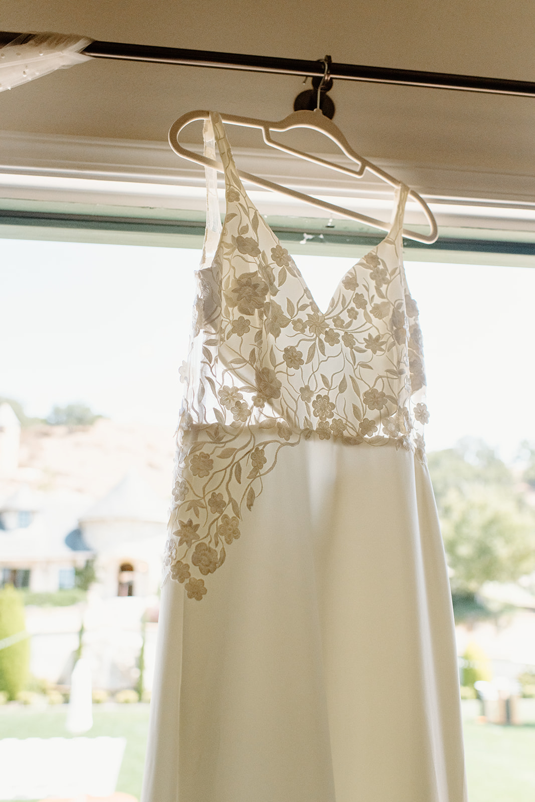wedding dress San Luis Obispo CA, photography by Cobblestone